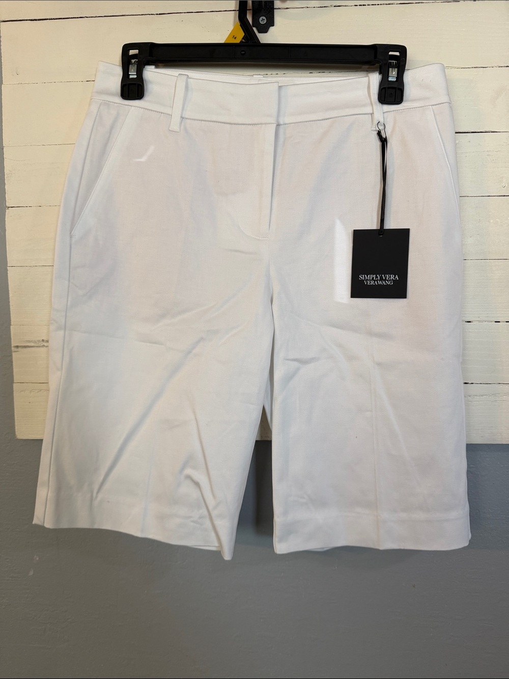Simply Vera Vera Wang White Women's Tailored Bermuda Shorts